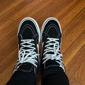 Vans shoes. (Slim) size 9